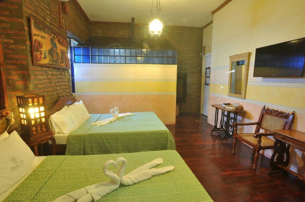 Zen Rooms Grandpa'S Inn Vigan Exterior foto